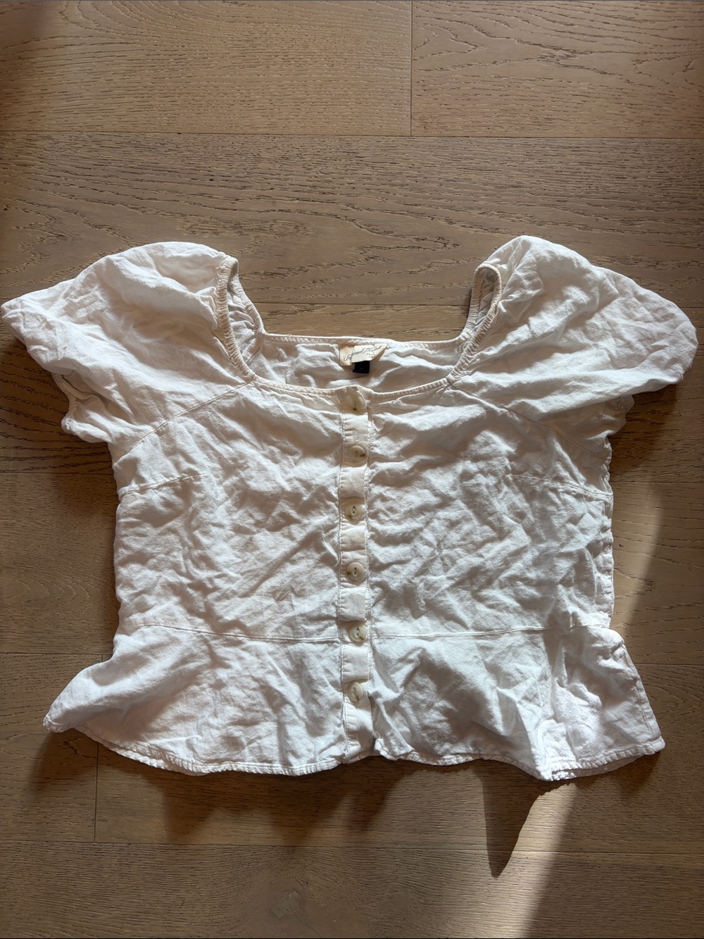 Universal Thread White Button-Down Short Sleeve Peplum Top